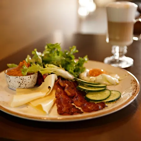 Ratusz Bed & Breakfast 4*